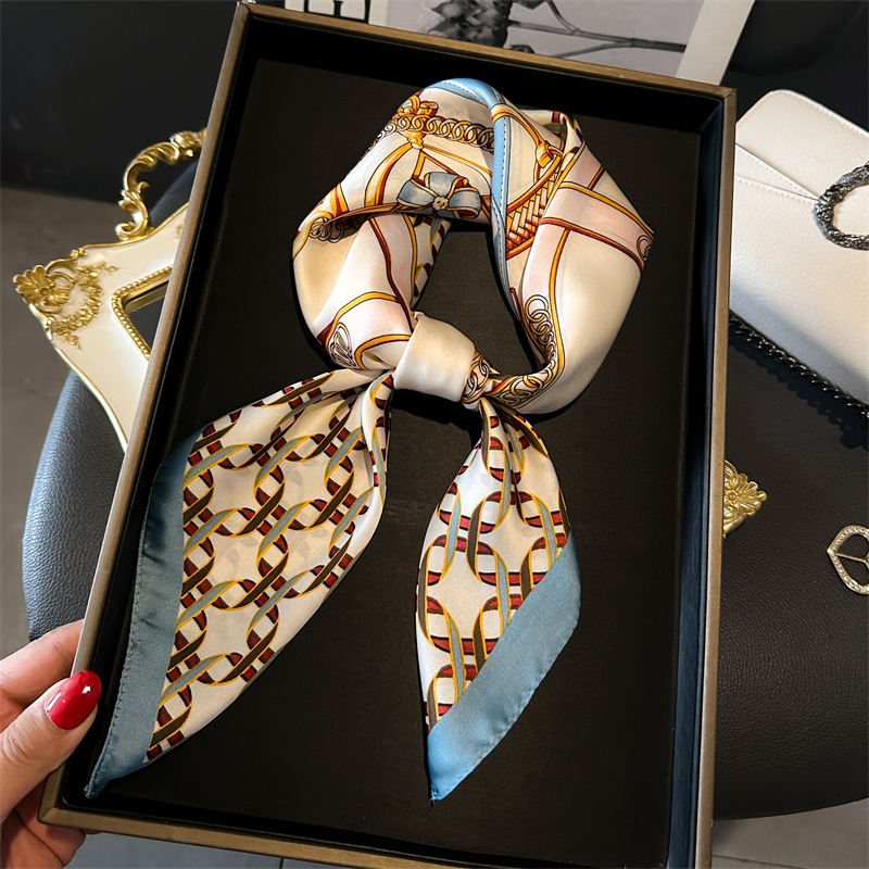 Foulard Quadrato di Lusso da D - Silk Blouse recensione e prezzo