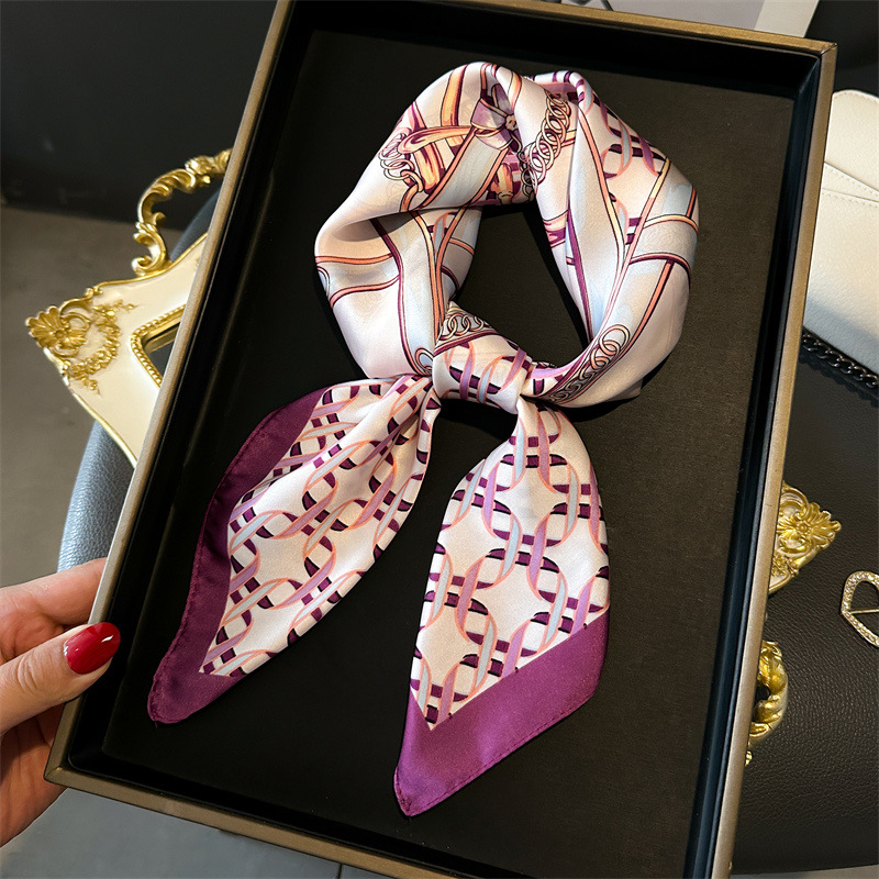 Foulard Quadrato di Lusso da D - Silk Blouse recensione e prezzo